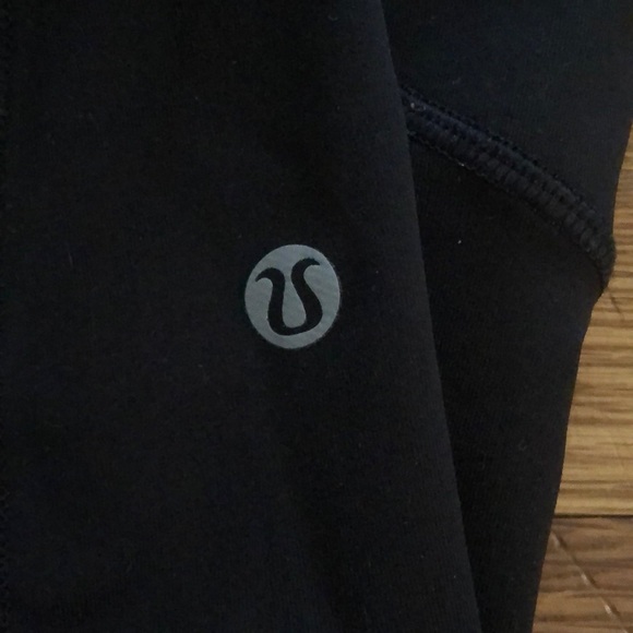 Lululemon Capri leggings - Picture 2 of 3